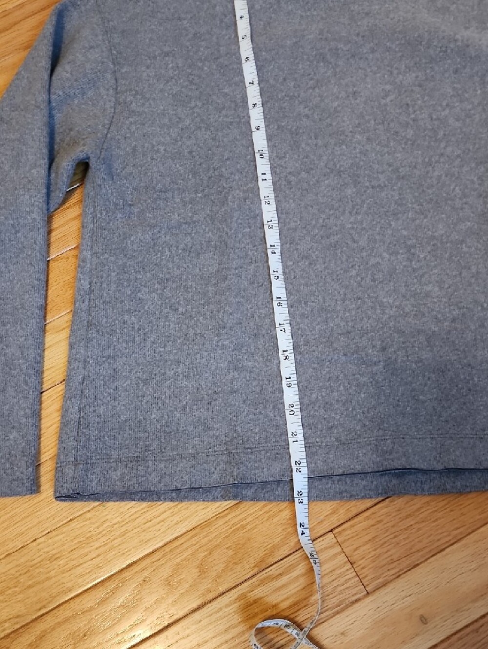 Zara Women's Crewneck Sweater - Picture 2 of 4